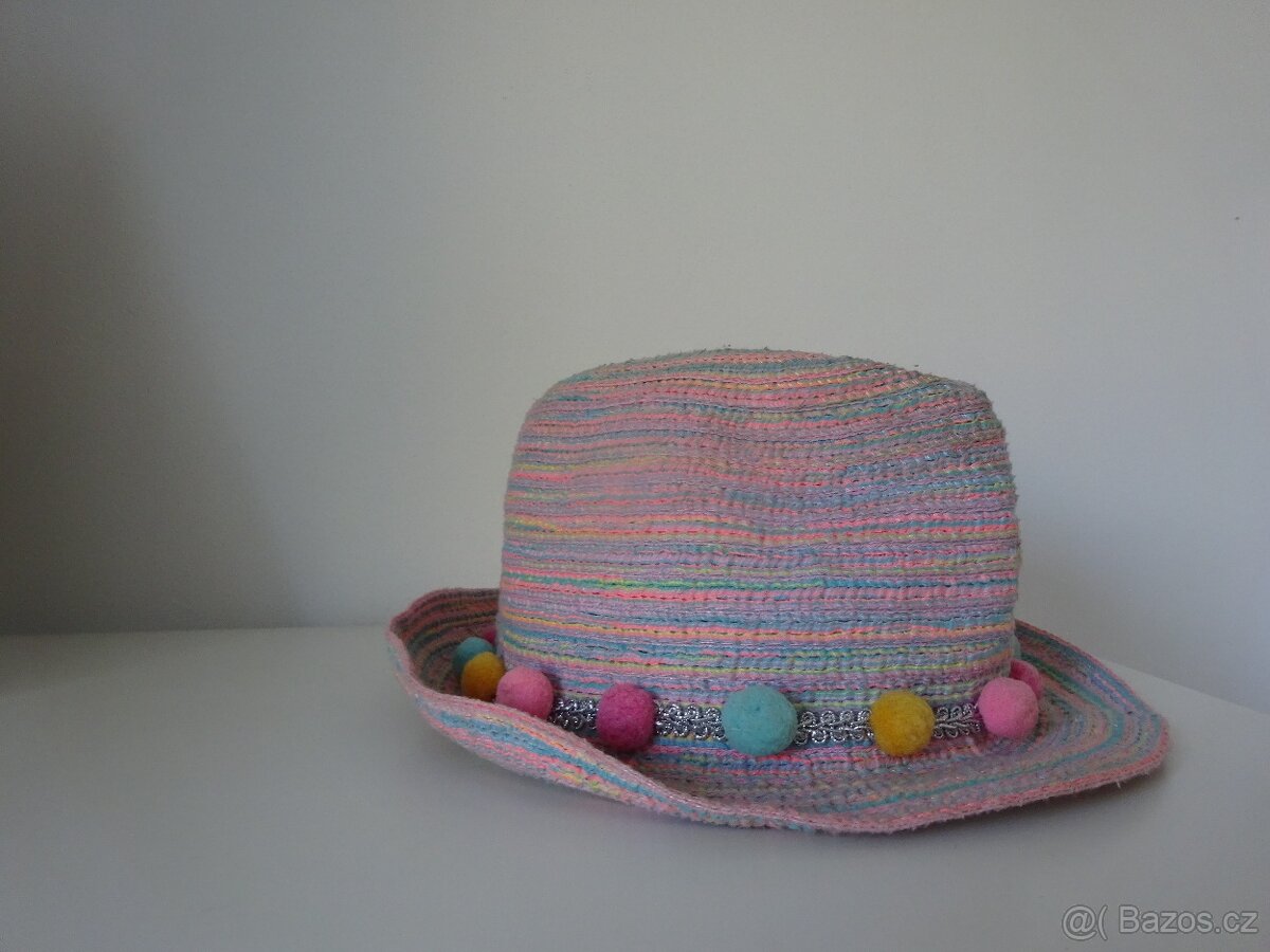 Dívčí letní klobouk