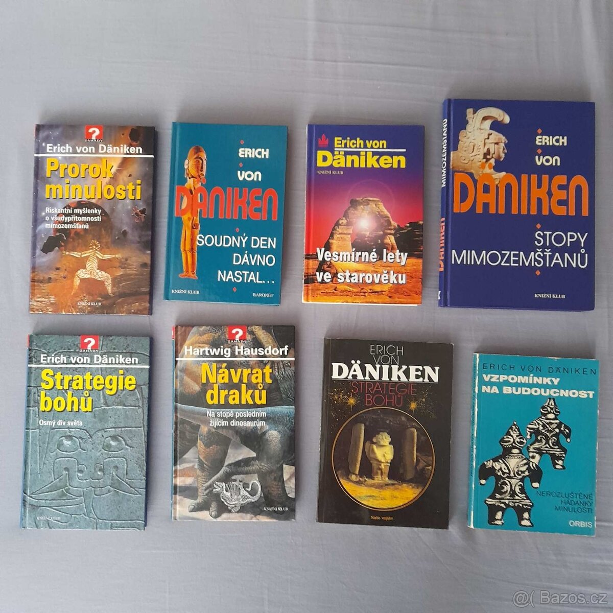 Set 8 knih Erich Von Daniken