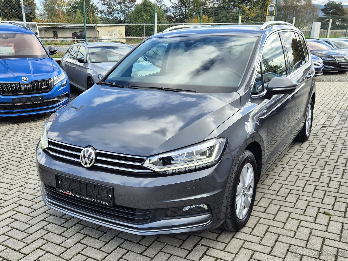VW Touran DSG HIGHLINE 7 Míst FullLED KAMERA TAŽNÉ