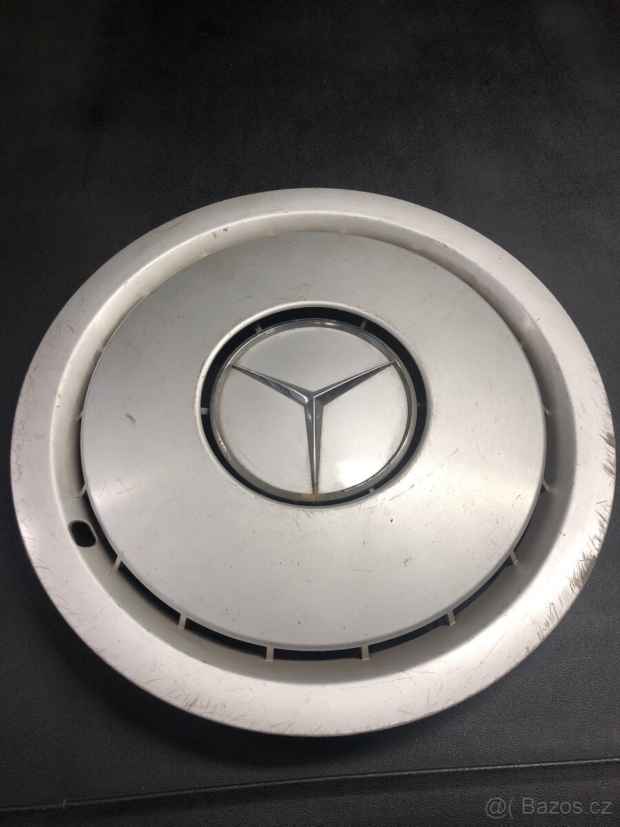 Kryty kol Mercedes (124)