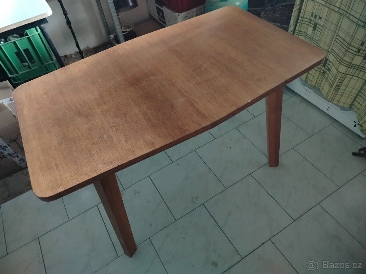 Vyšší konferenci stolek