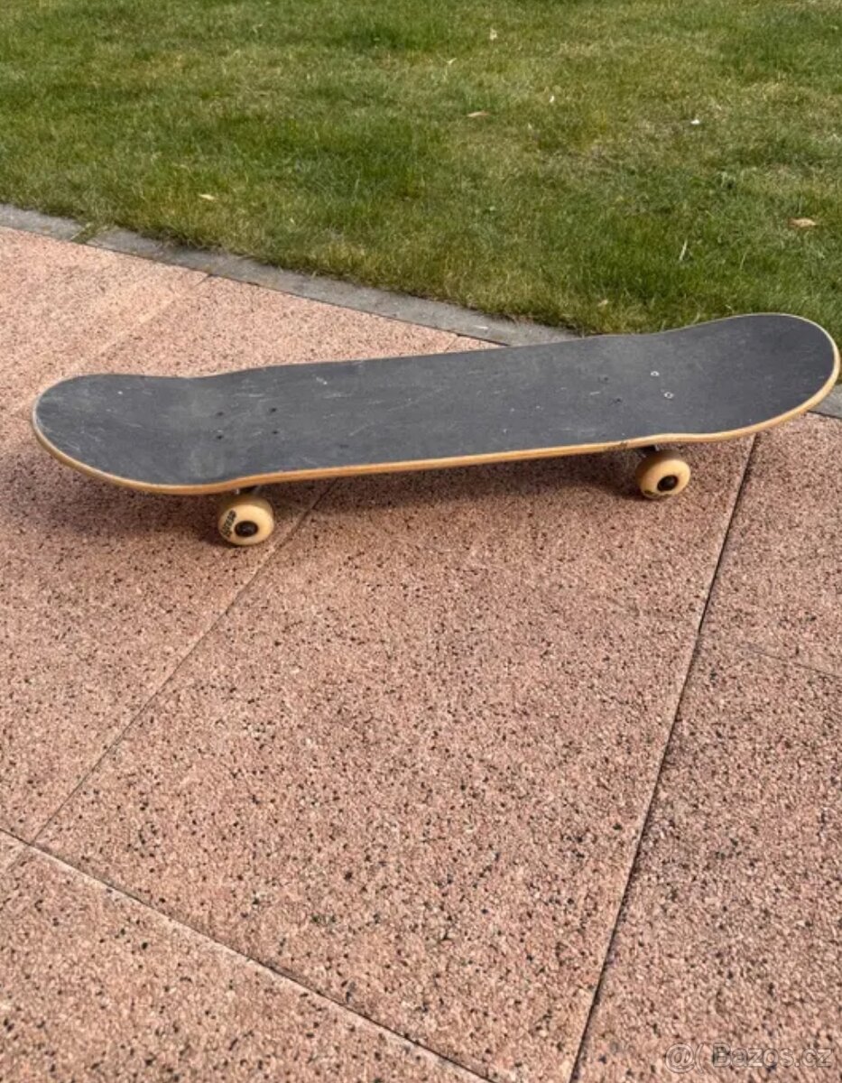 Skateboard Enuff pro začátečníky i mírně pokročilé