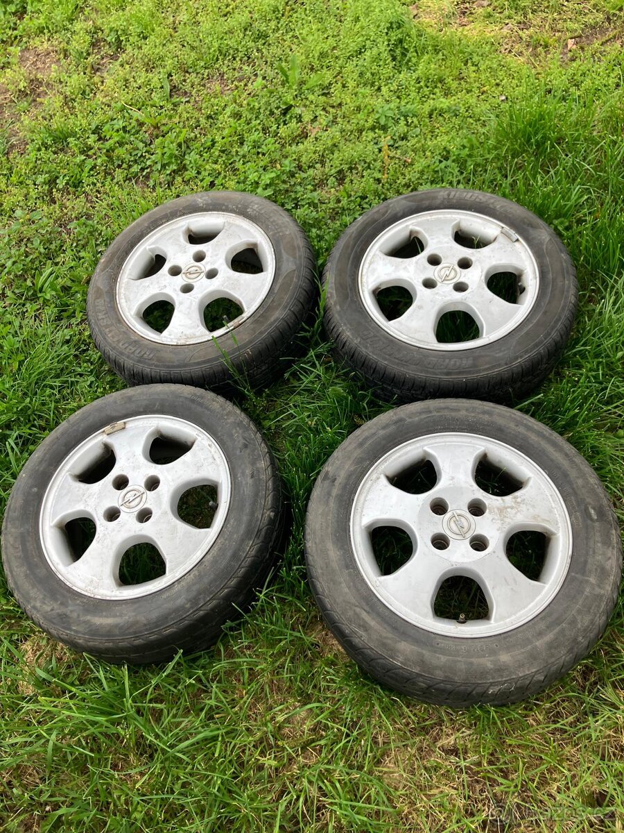 Kola + pneu Opel Astra F nebo G 4x100 rozteč