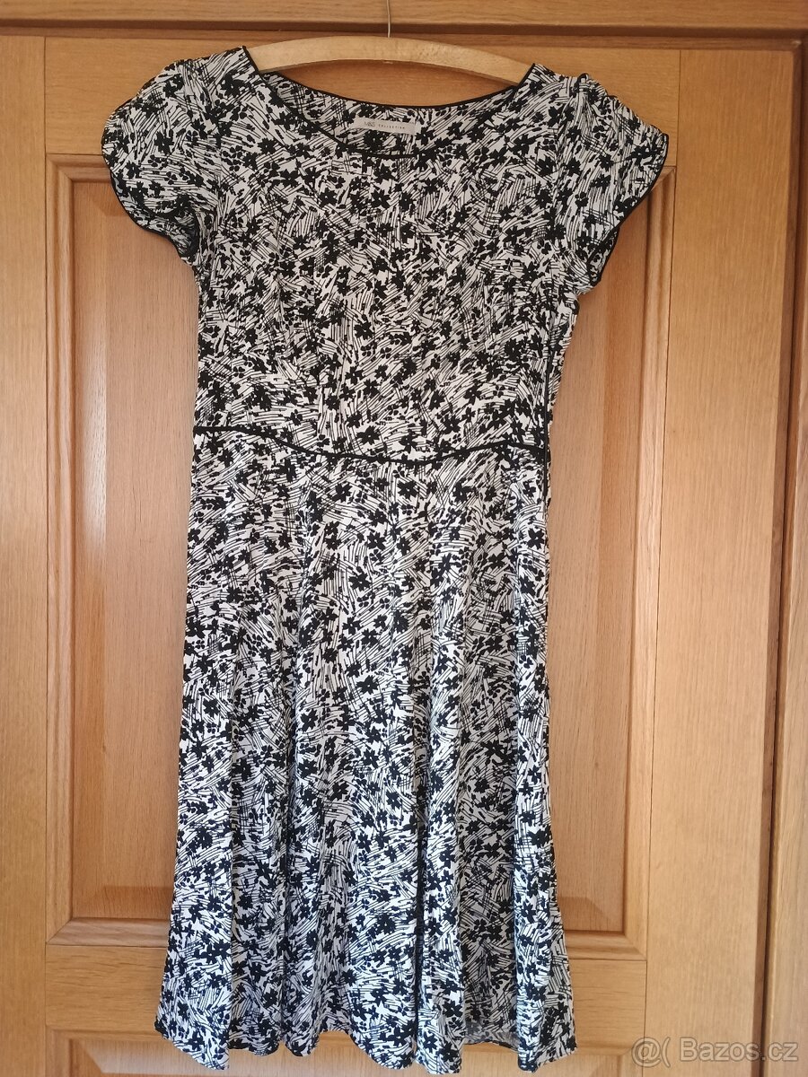 Letní šaty zn. Marks and Spencer, vel. 40