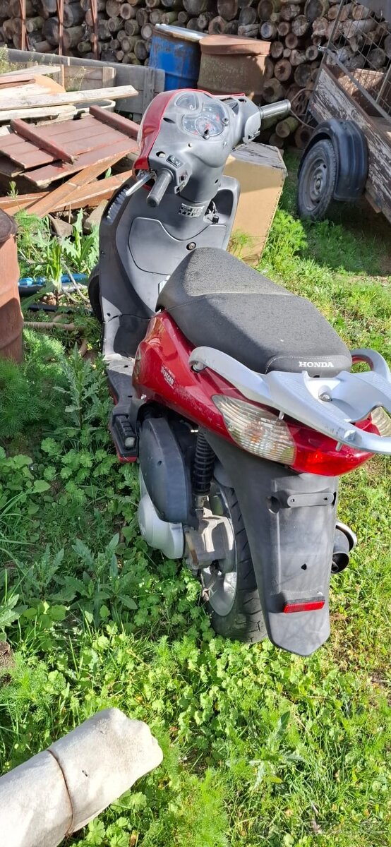 Skutr Honda PS 125