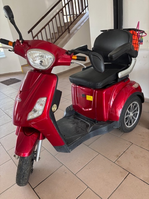Elektrický skútr SELVO 3500.6
