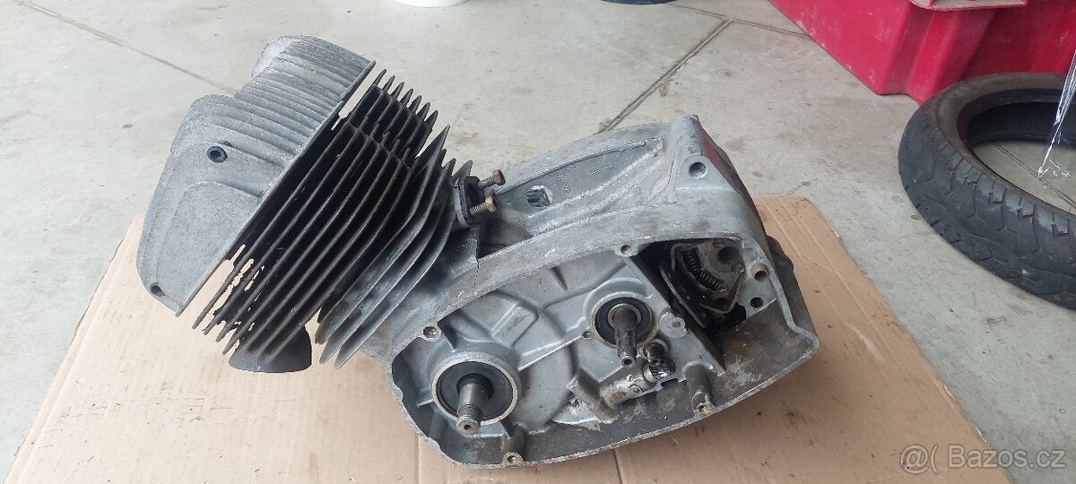 Čz 250/471 motor