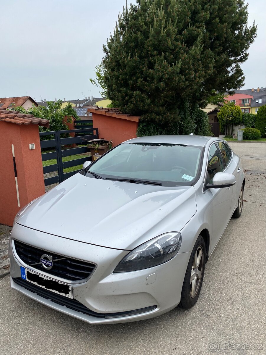 Volvo V40 D3 110 kW manuál