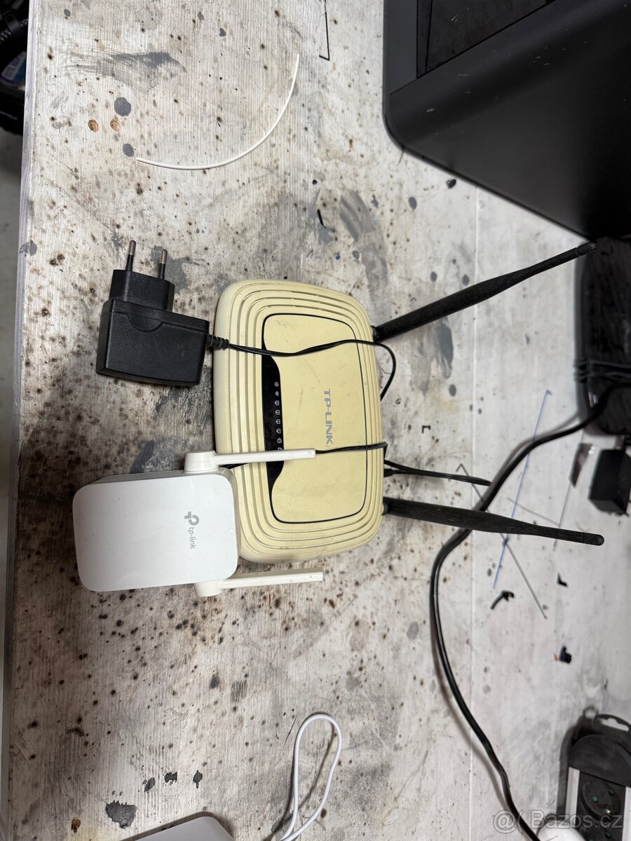TP Link wifi router + extender