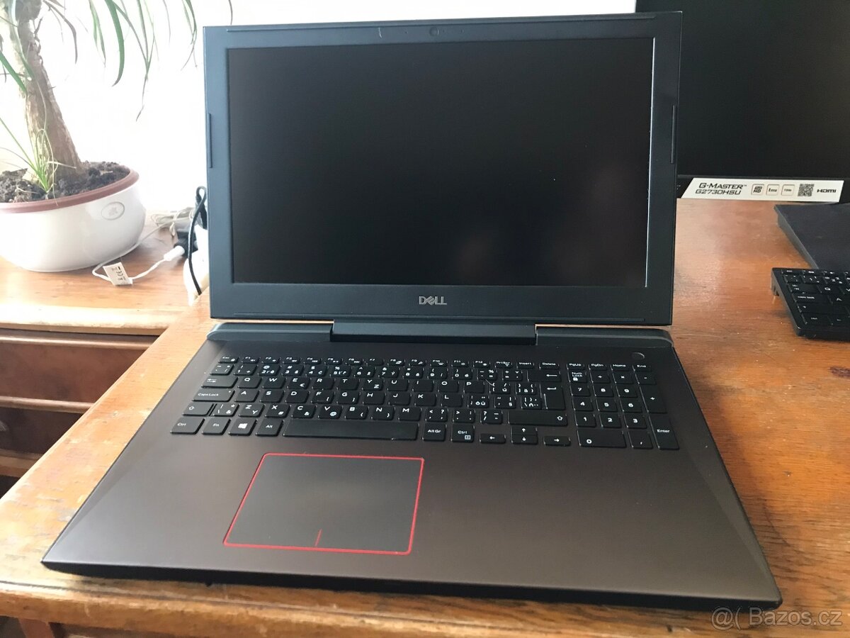 Herní notebook Dell