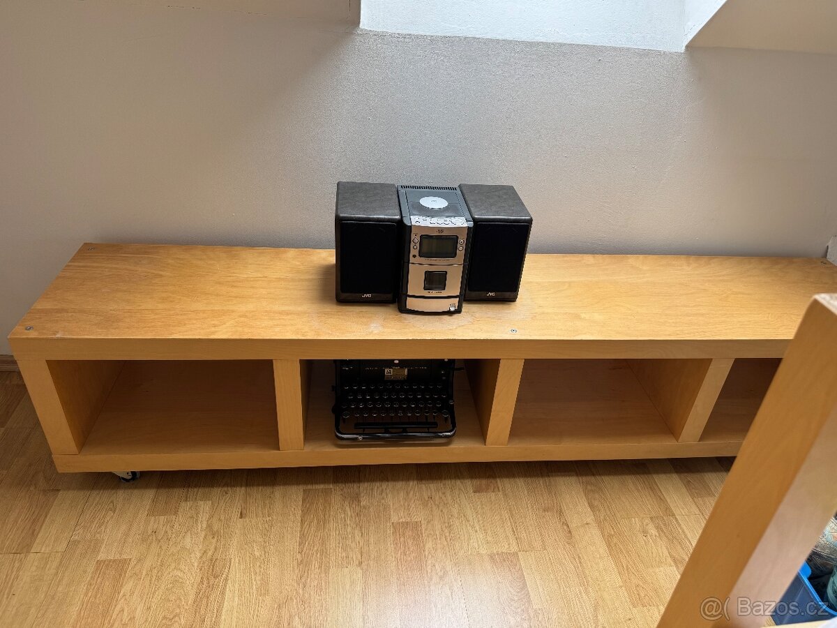 Dlouhý TV stolek