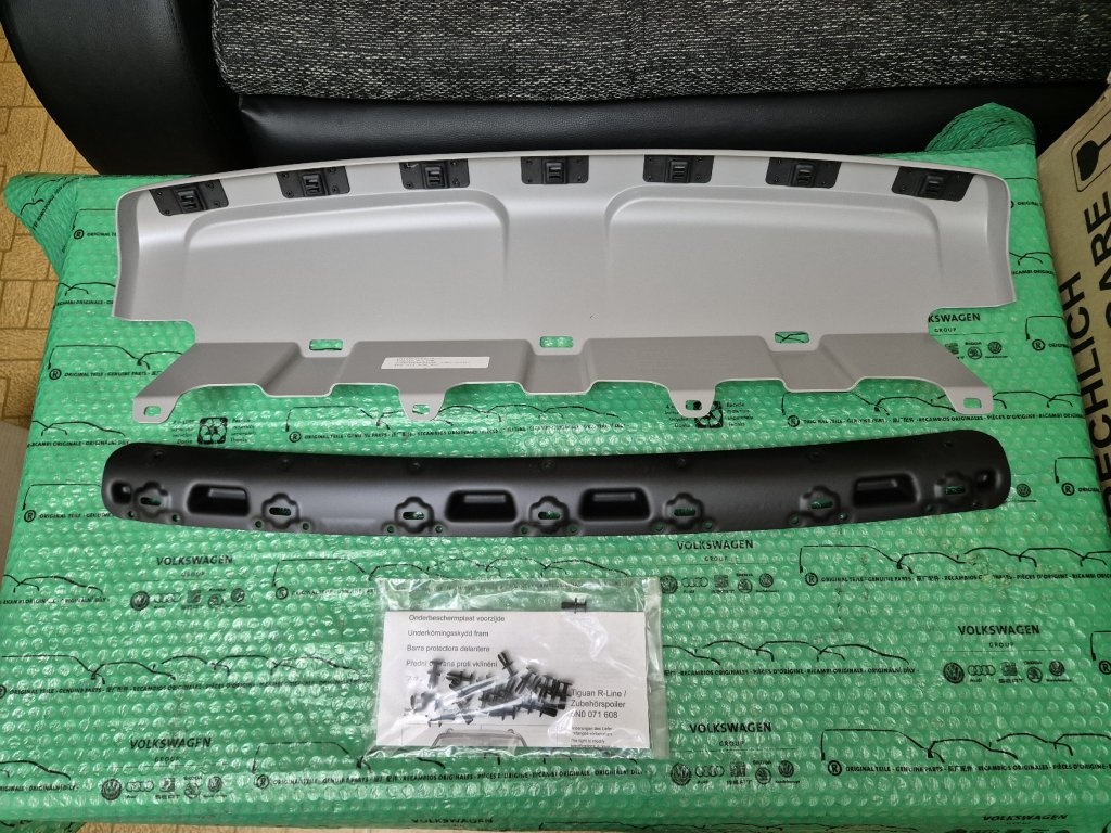 spoiler (kryt) pod přední nárazník VW Tiguan R-Line 082007-0
