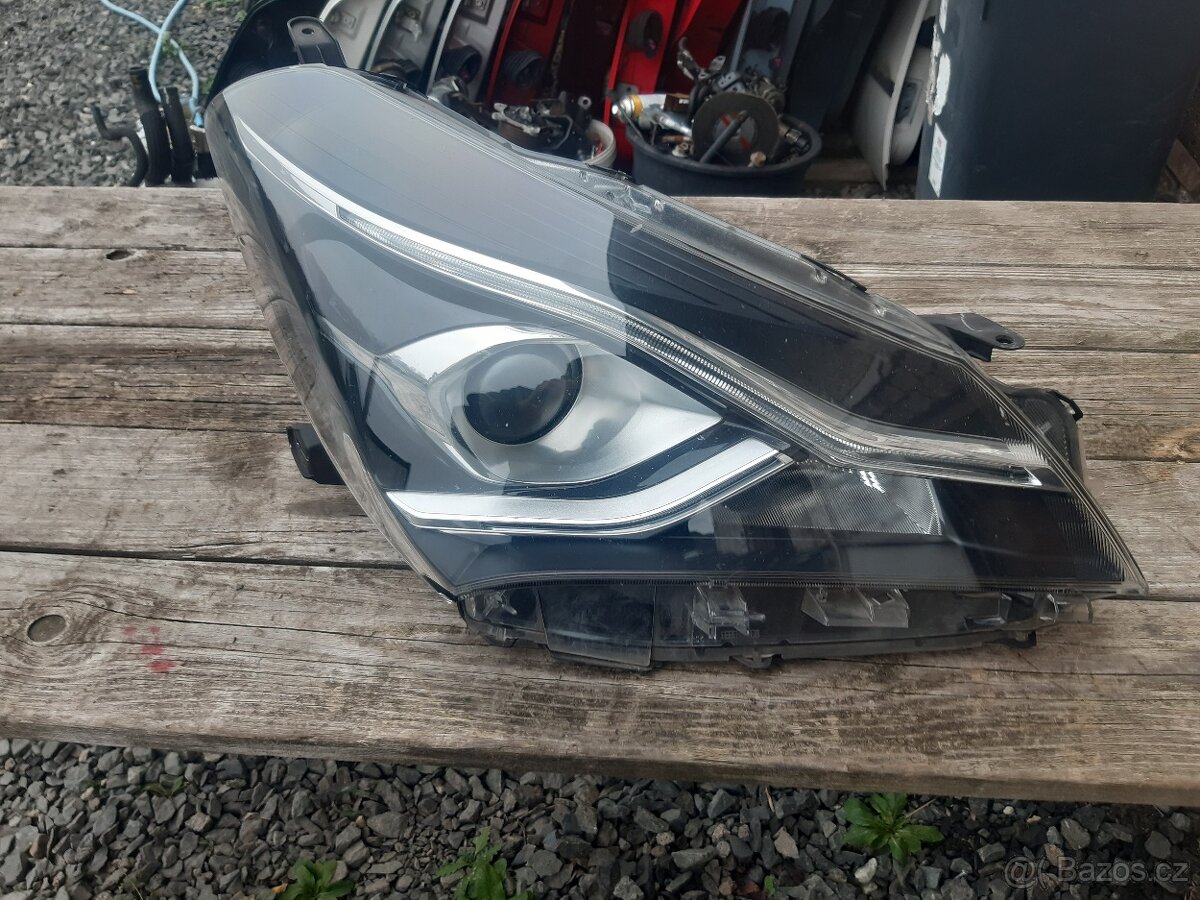 Světlo Toyota Yaris