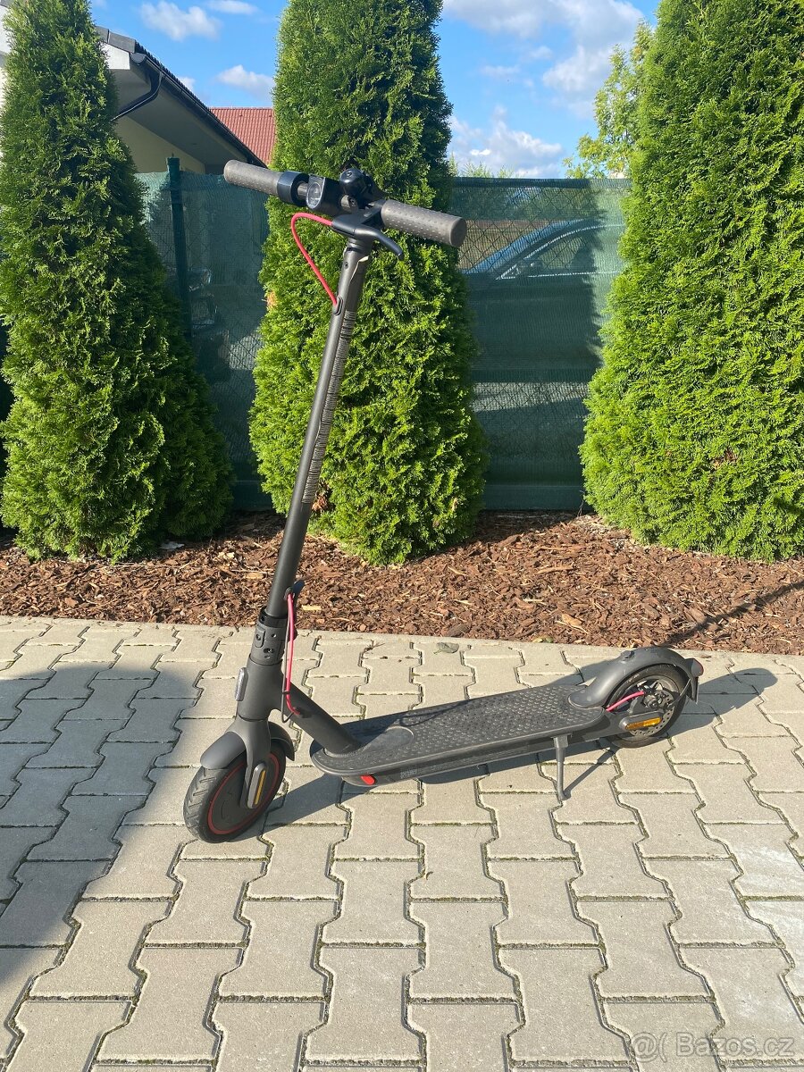 Xiaomi Mi Electric Scooter Pro 2