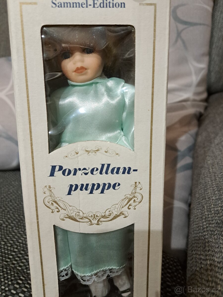 Porcelánová panenka