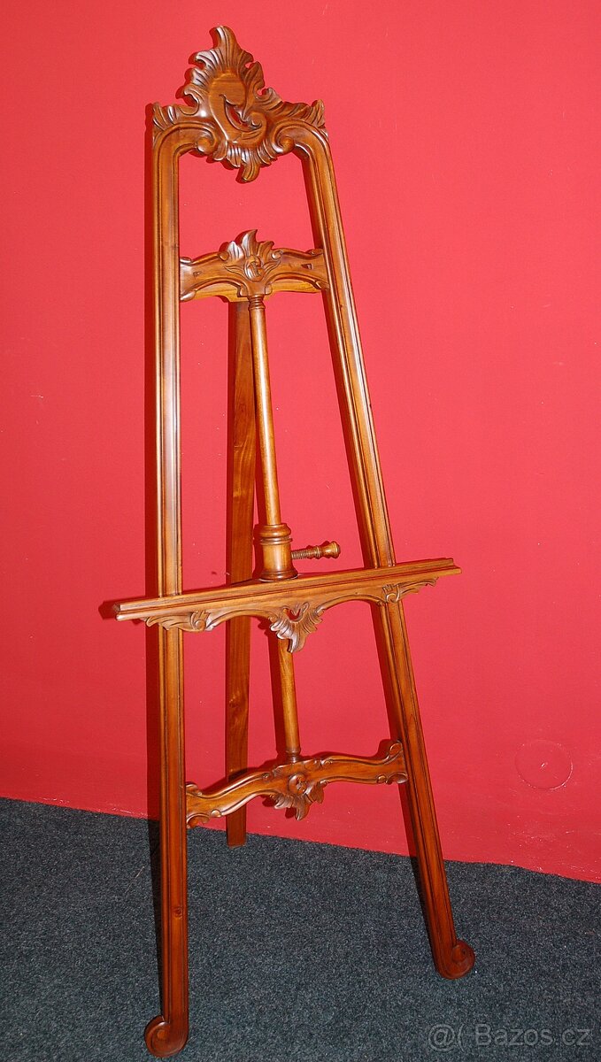 Nový vyřezávaný malířský stojan