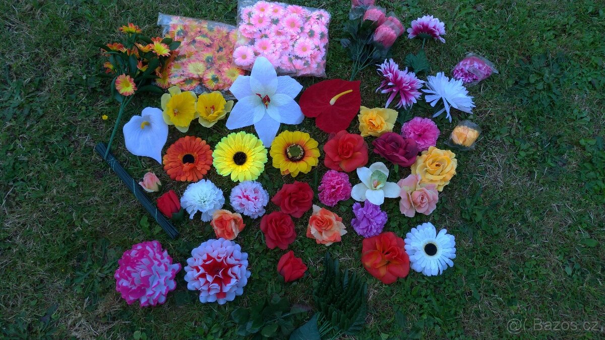 Umělé a voskované vazbové květy na aranžování