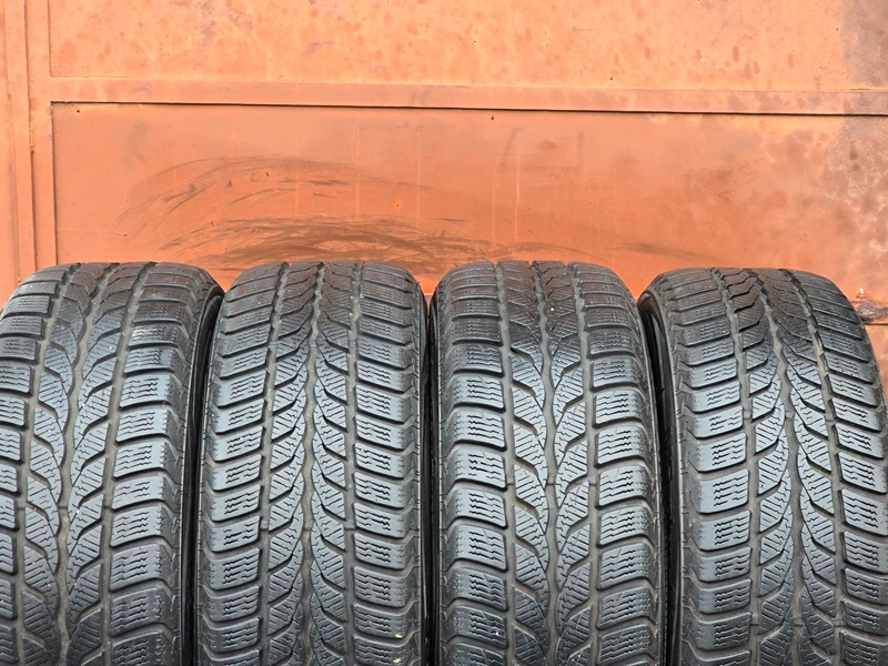 Zimní Uniroyal 205/55/16