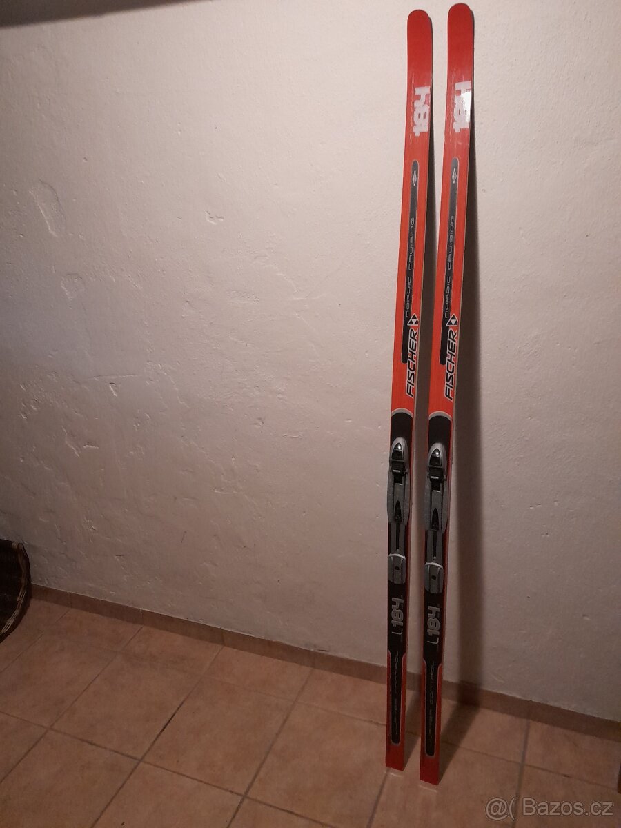 Běžky 184 cm Fischer včetně vázáni