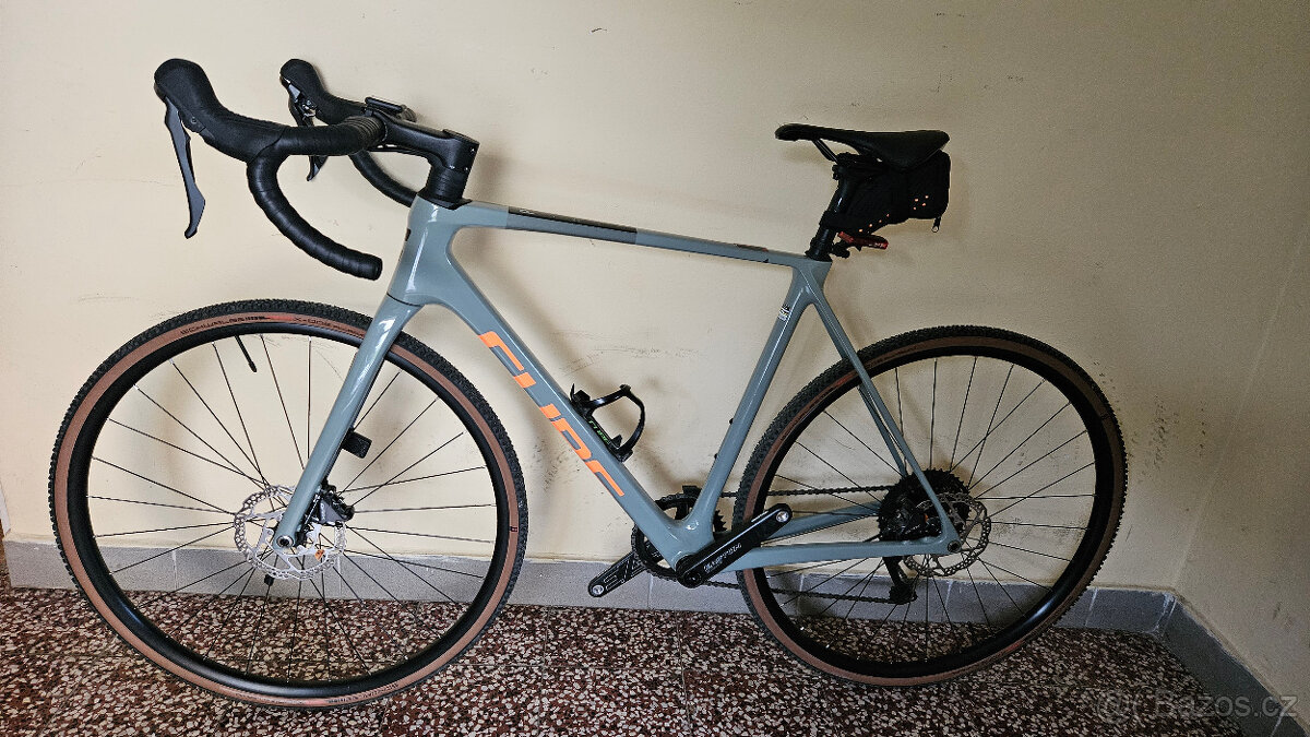 kolo gravel CUBE karbon