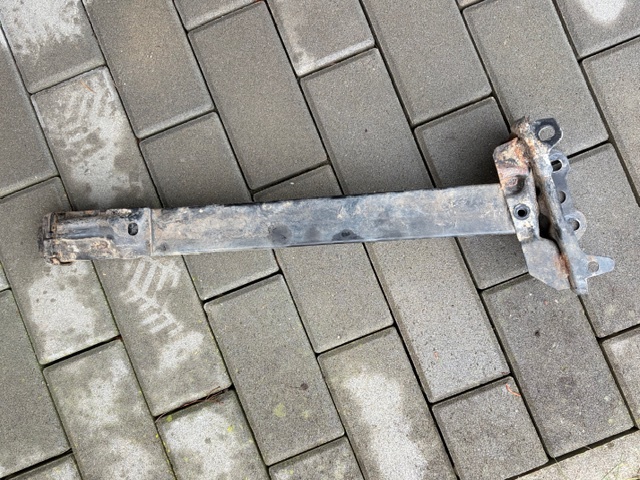 levá špička spod. nosníku Berlingo, Partner,Combo 9830019380