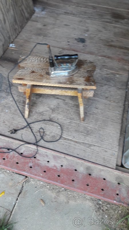 Historická žehlička