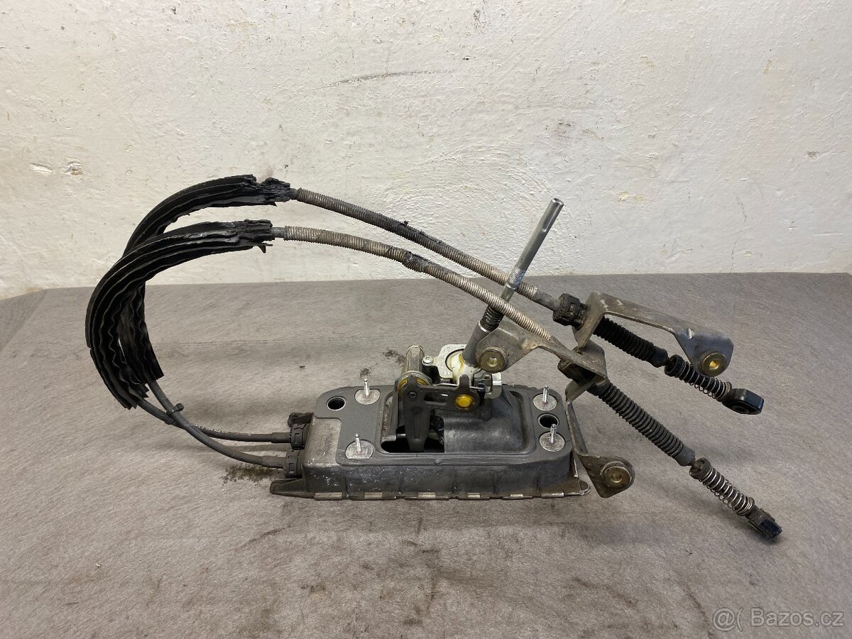 VW GOLF 5 1.9TDI 77KW 03-08 - KULISA ŘAZENÍ 1K0 711 049 AJ