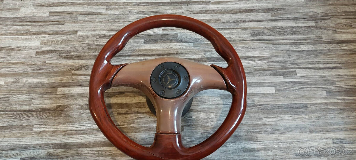 Mercedes w124 volant dreveny