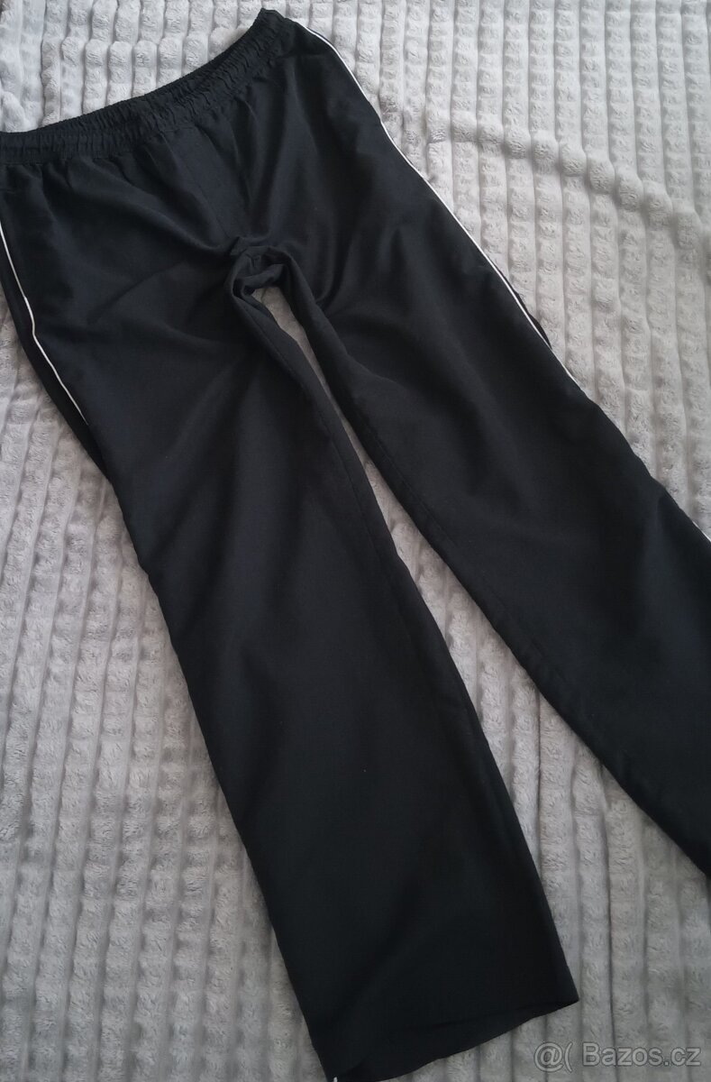 Kalhoty, tepláky vel. S/m, F&F