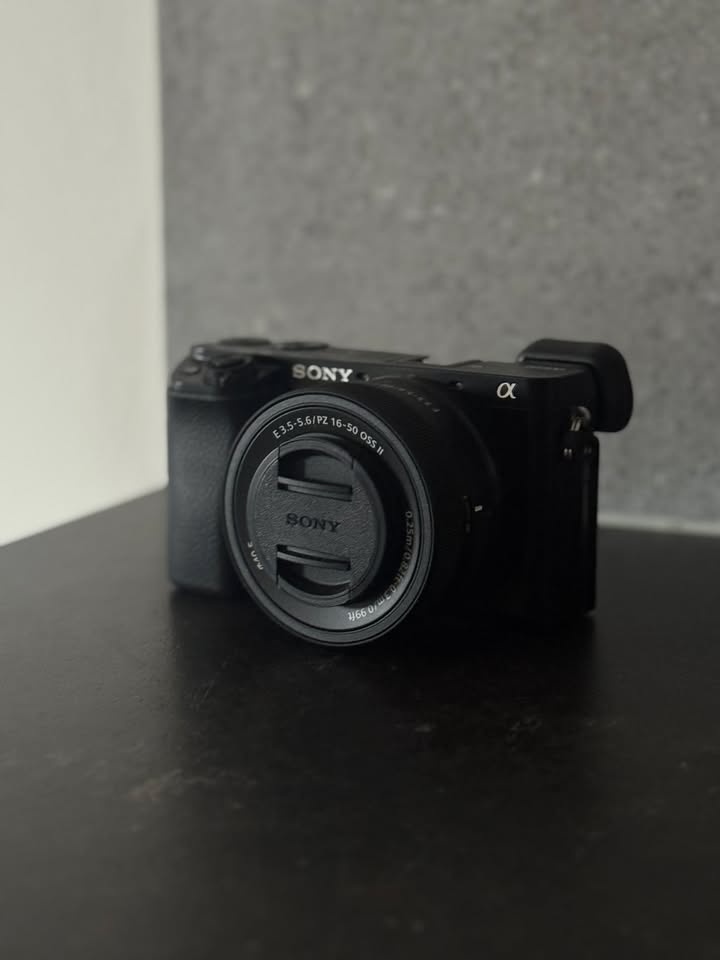 Sony Alpha A6100