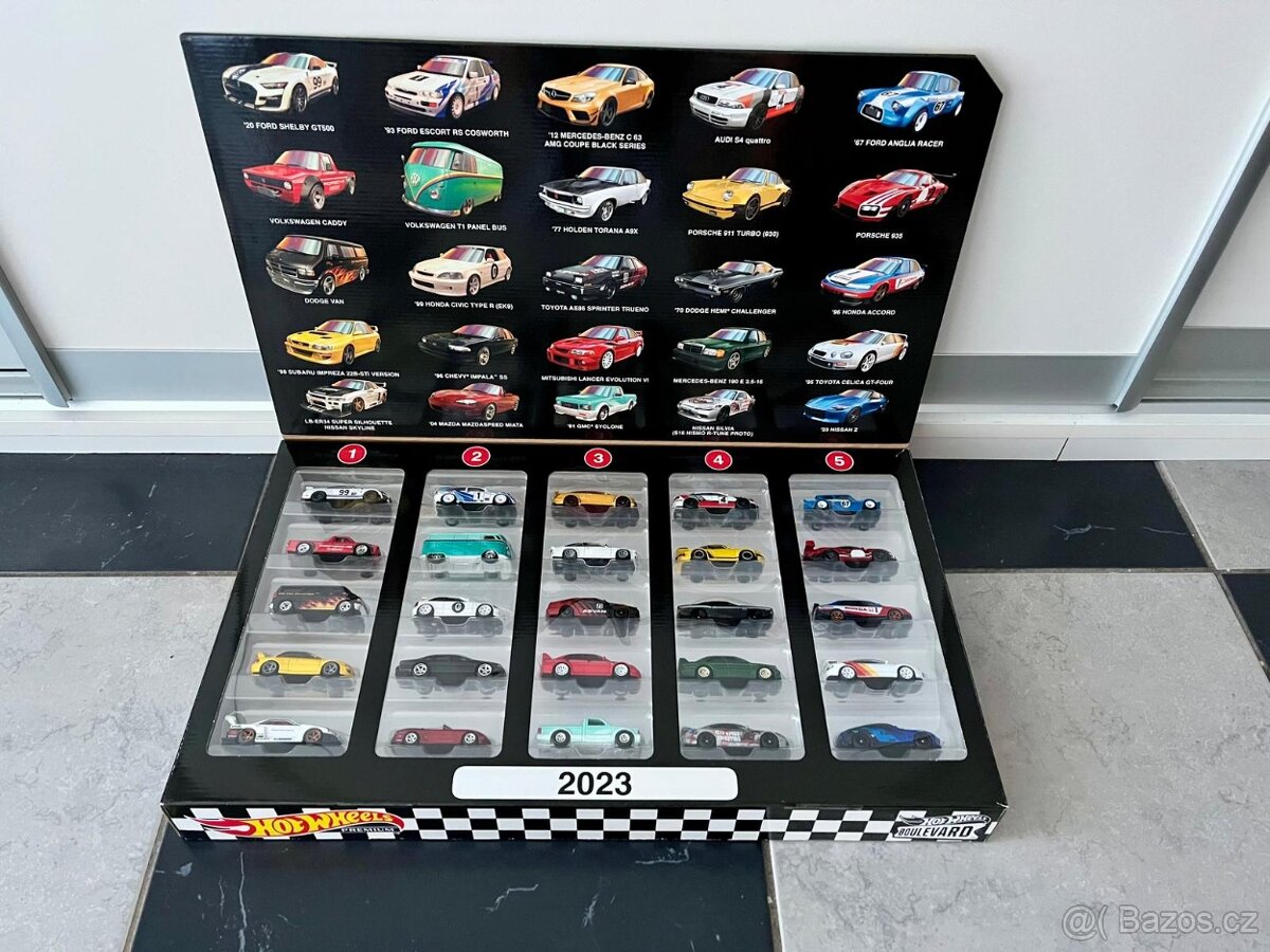 Hot wheels 2023 Boulevard set 25
