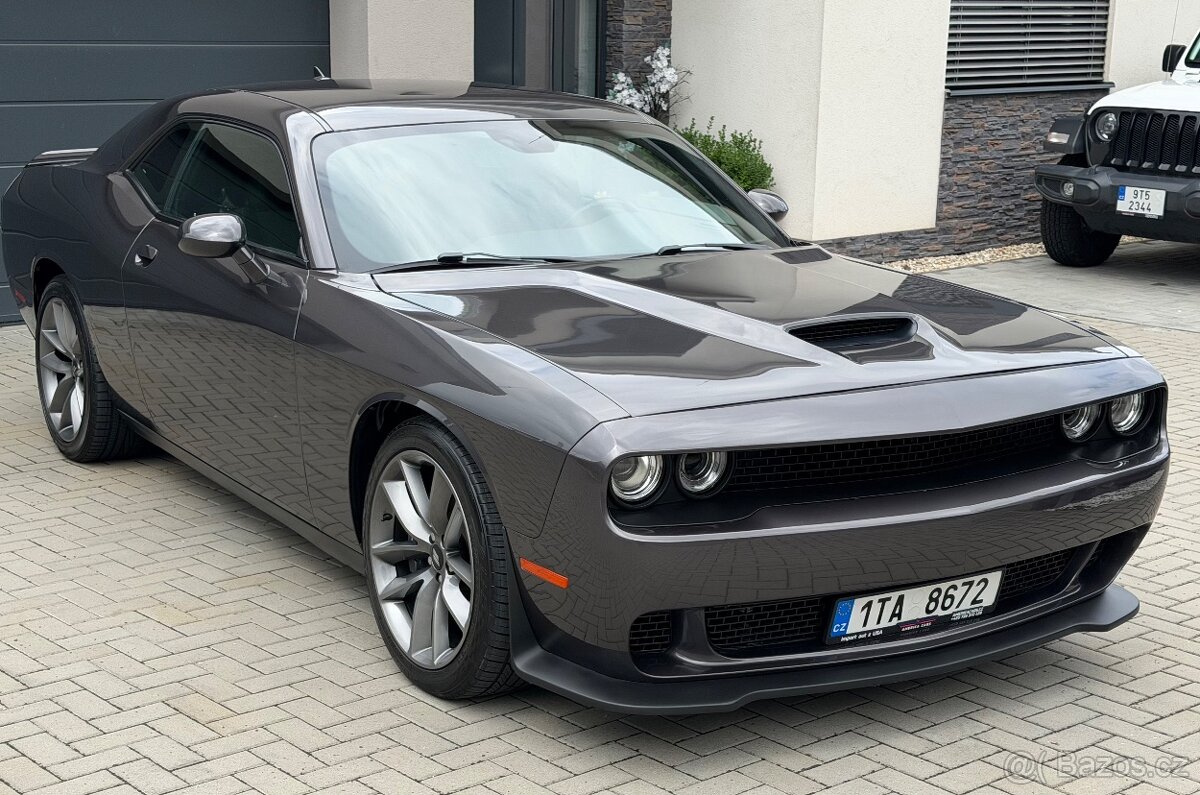 Dodge Challenger R/T 5.7 HEMI V8 375 HP, 2021