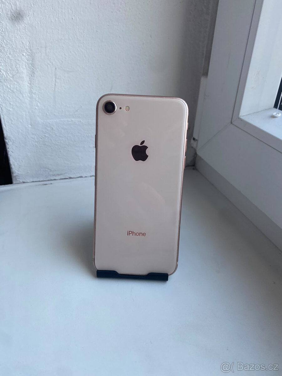 iPhone 8 64GB Zlatý