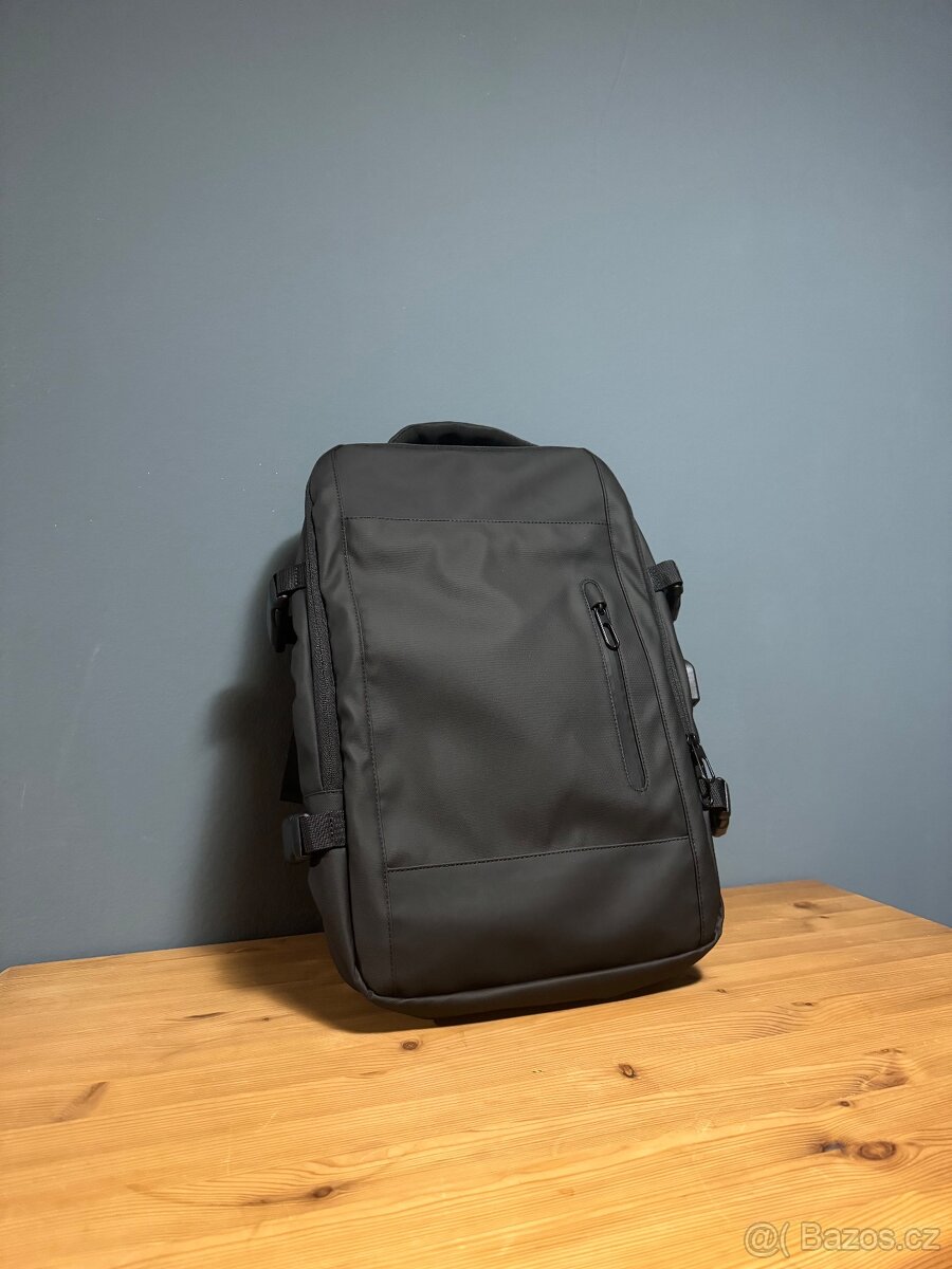 Batoh černý - školní / cestovní / pracovní