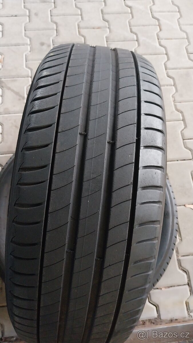 Prodám 2 x letní pneu Michelin 215/55/17