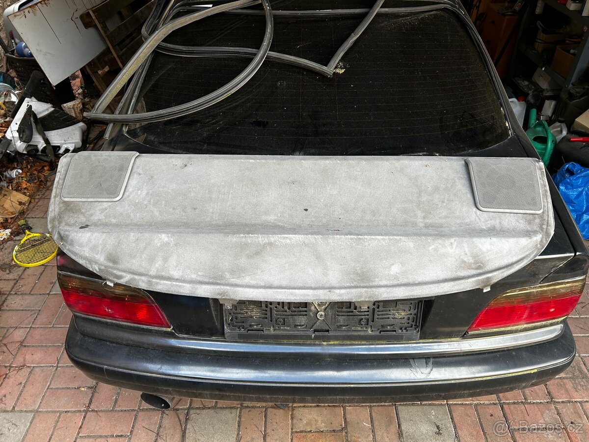 Kryt zadní části za sedačkami bmw e36 coupe