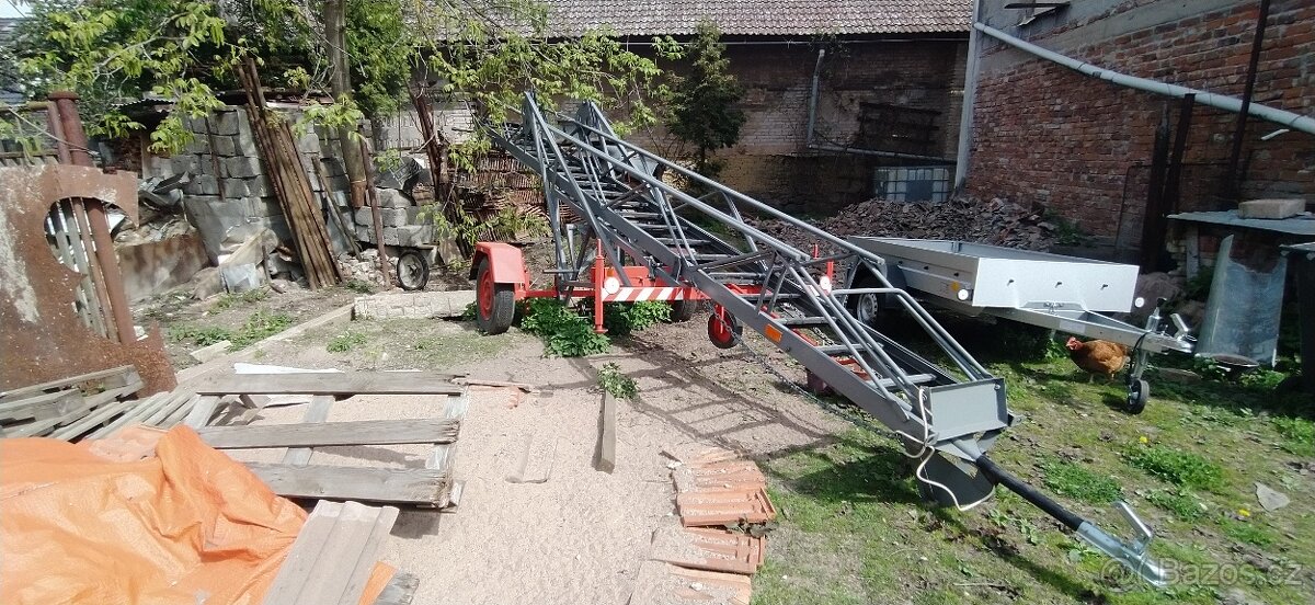 Dvoukolový výsuvný žebřík  ZD-12