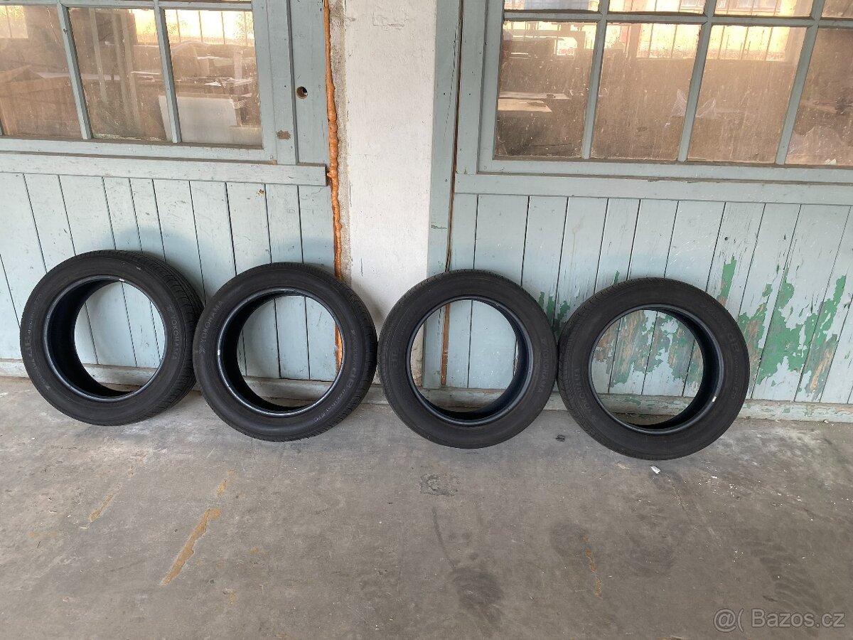 Yokohama 215/55 R17 93V
