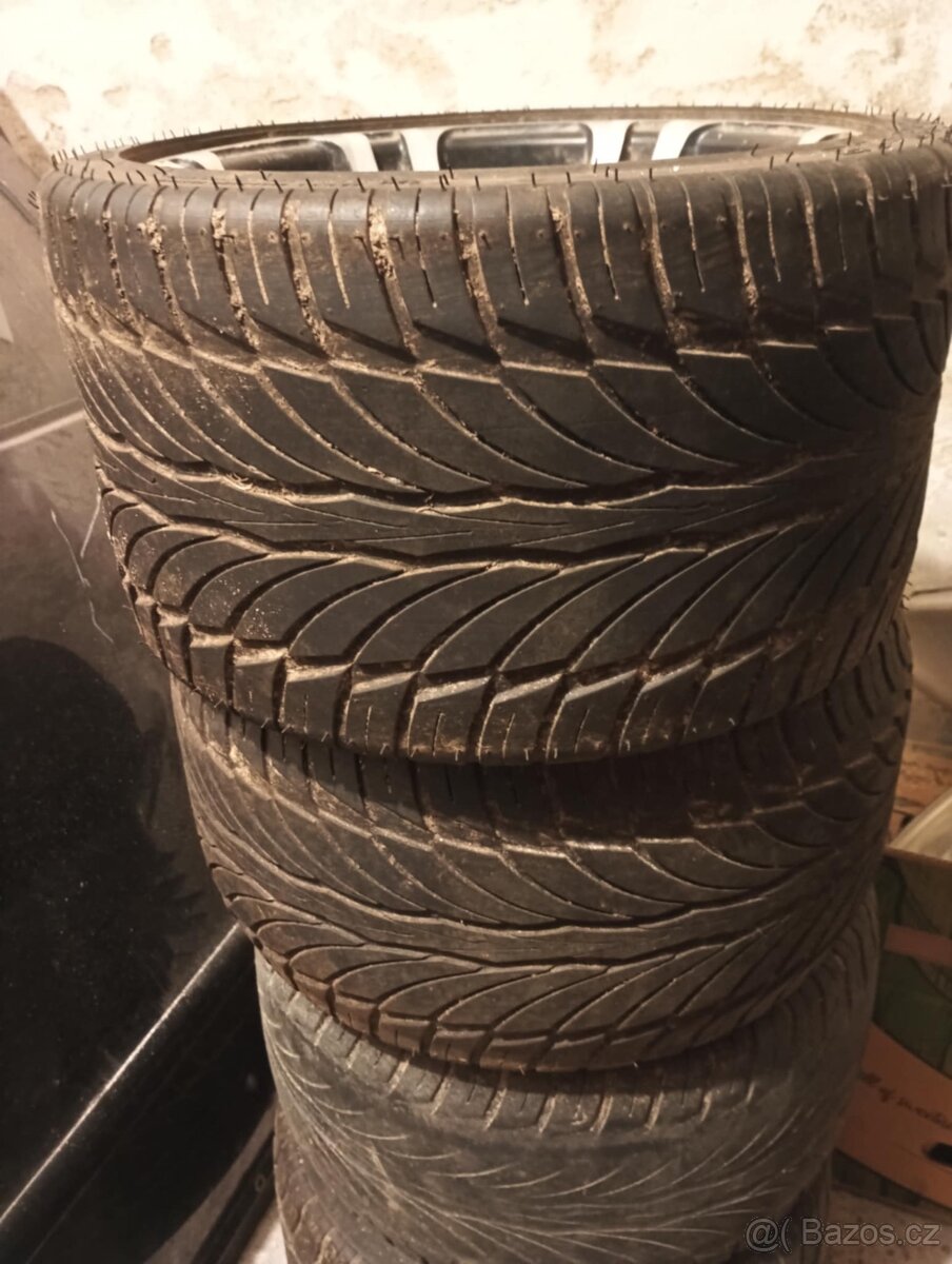 Jinling 250 (kola)