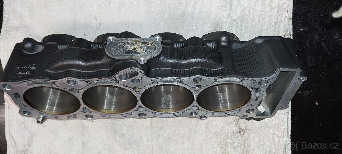 Válce Yamaha FZ1 06