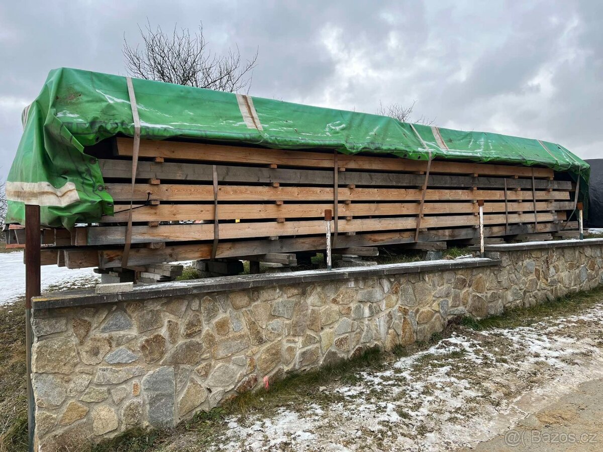 Stavební řezivo - smrkové hranoly, krokve 9m