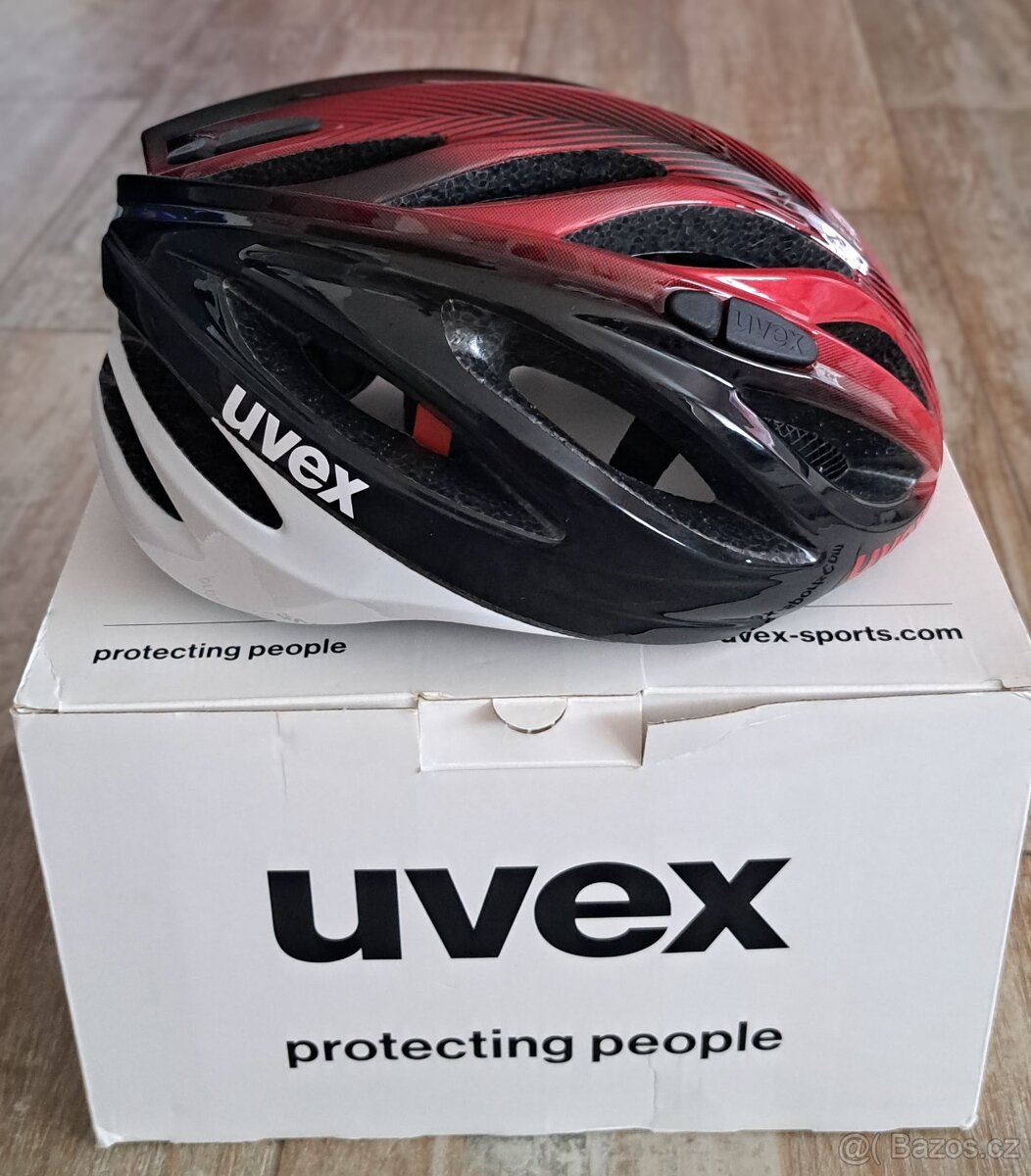 Cyklistická helma Uvex