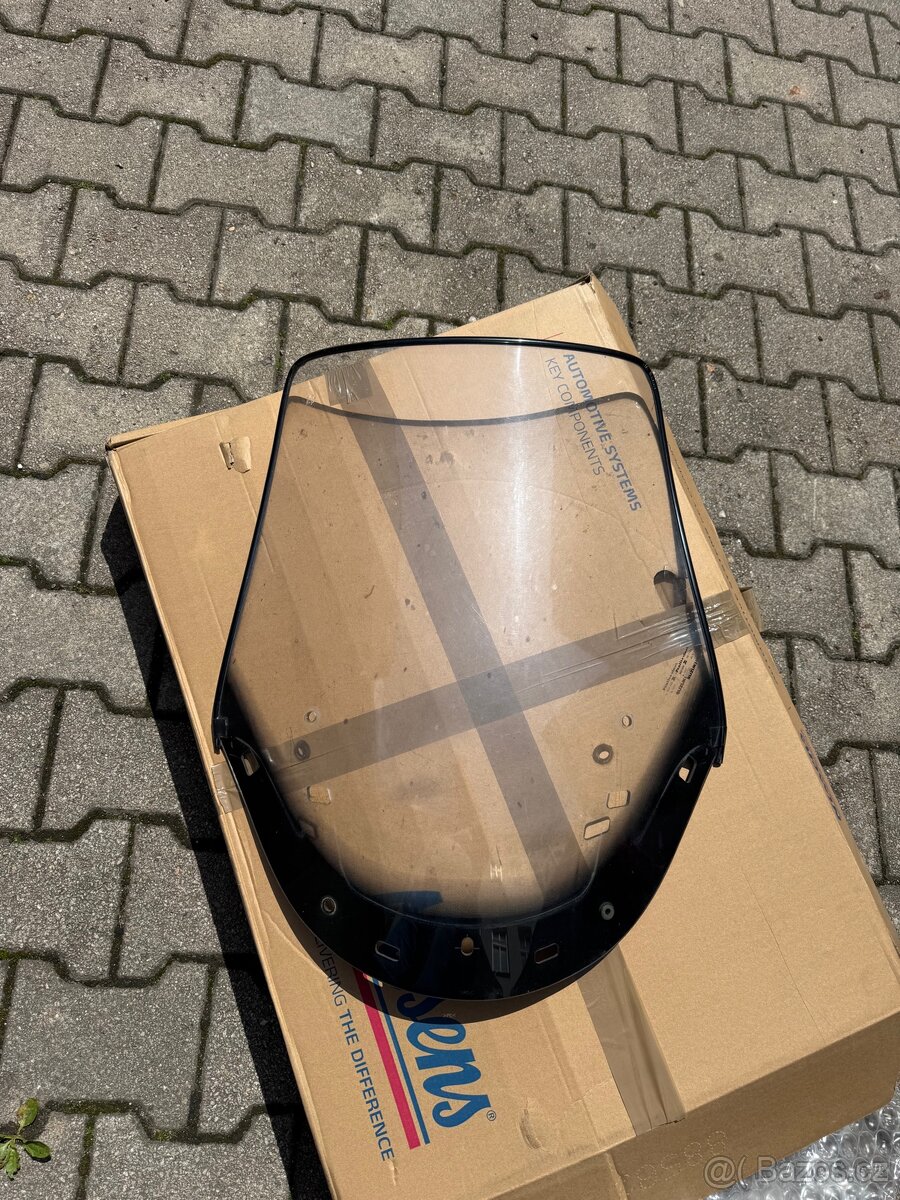 Přední plexi Burgmen 650