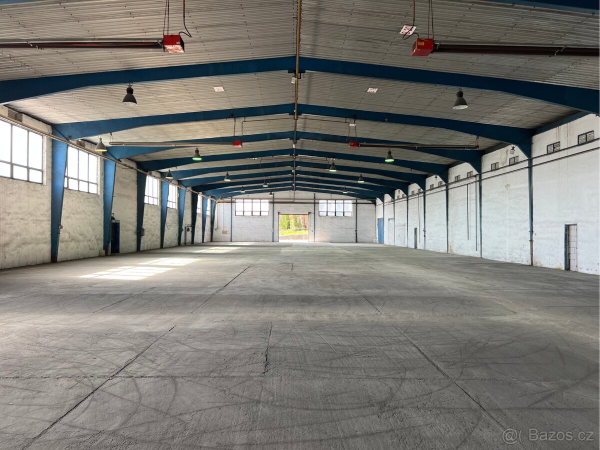 Pronájem výrobní haly, prostoru 776 m²