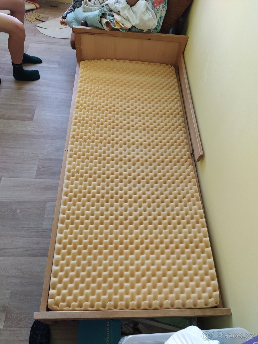 Dětská postel s matrací