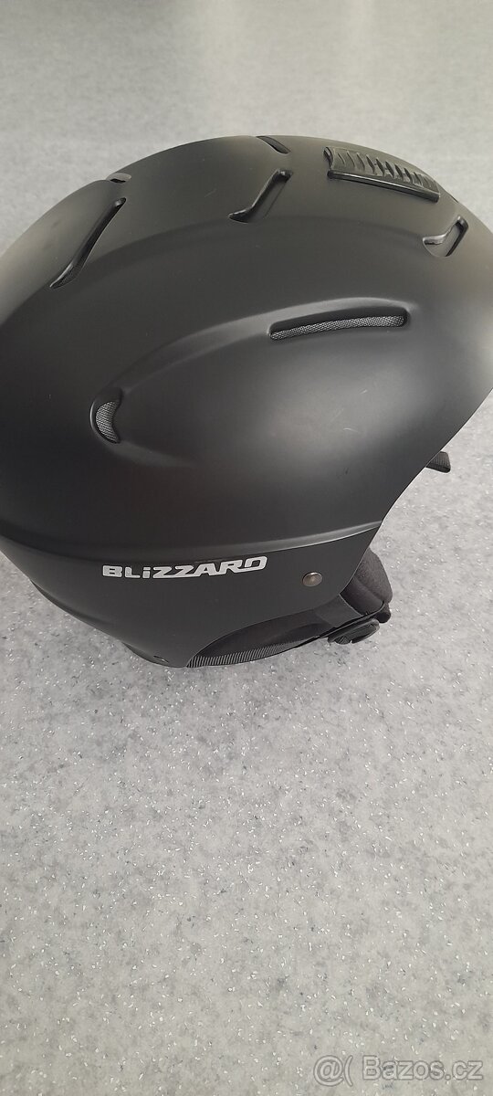 Lyžařská helma Blizzard