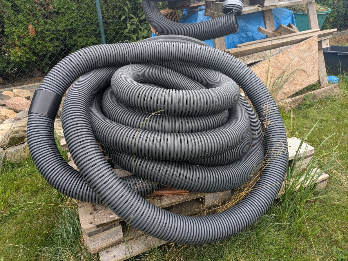 Drenážní trubka 100