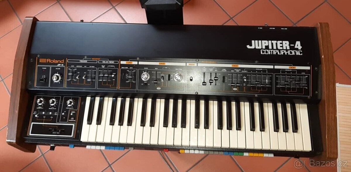 Roland Jupiter 4 plně servisovaný + Hamburg Wave MIDI sada