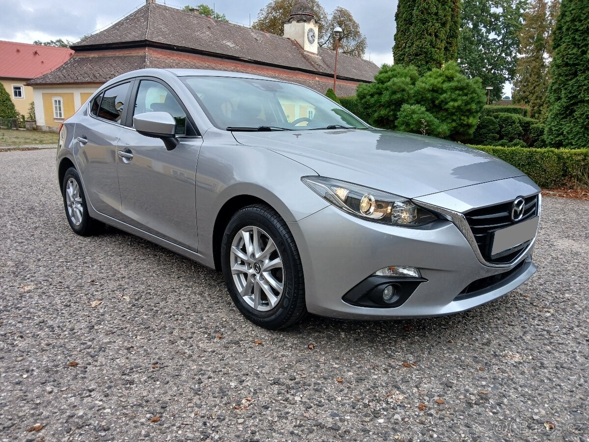MAZDA 3 2.0 SKYACTIV BENZÍN 1.MAJITELKA JEN 155.T.KM VÝBAVA