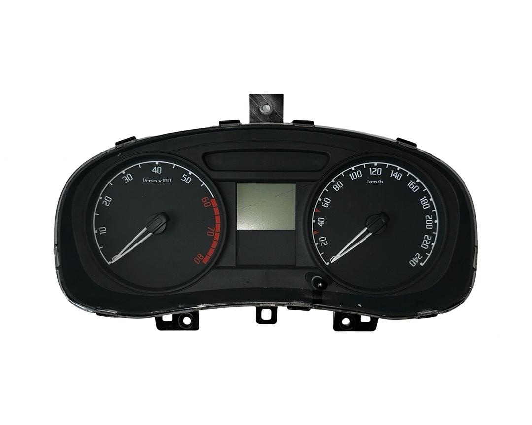 Benzínové budíky 5J0920800B Škoda Fabia 2 r.v. 2008